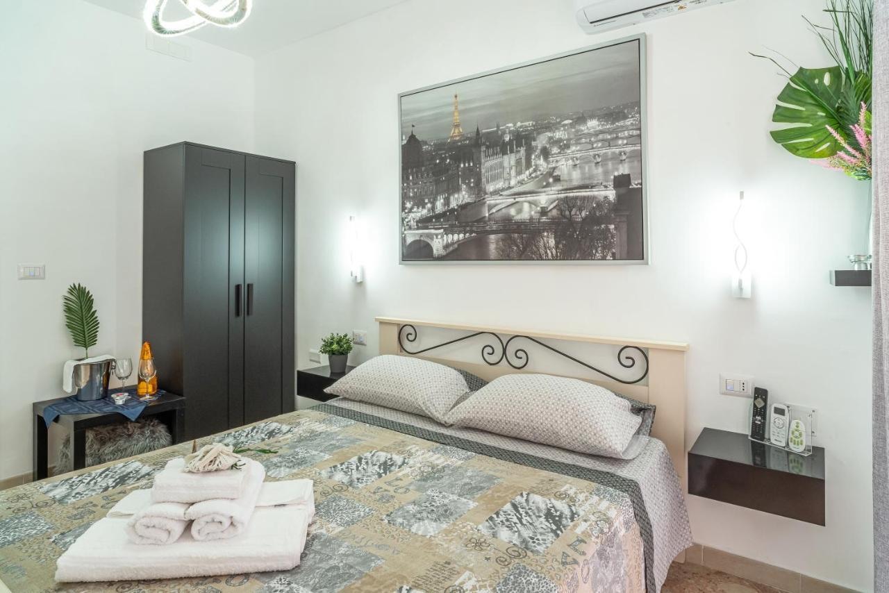 Hotel Notti Magiche à Santa Maria di Castellabate Extérieur photo