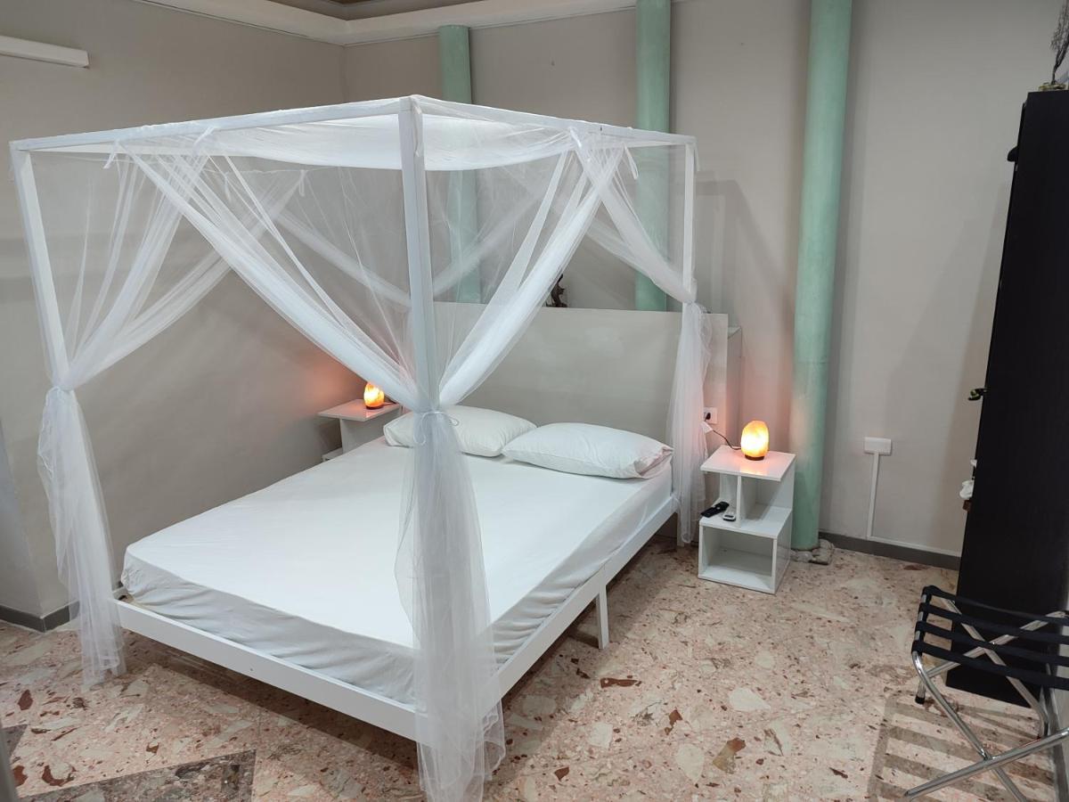 Hotel Notti Magiche à Santa Maria di Castellabate Extérieur photo