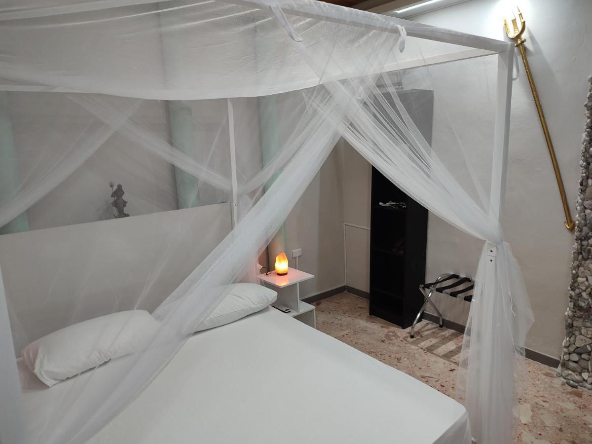 Hotel Notti Magiche à Santa Maria di Castellabate Extérieur photo